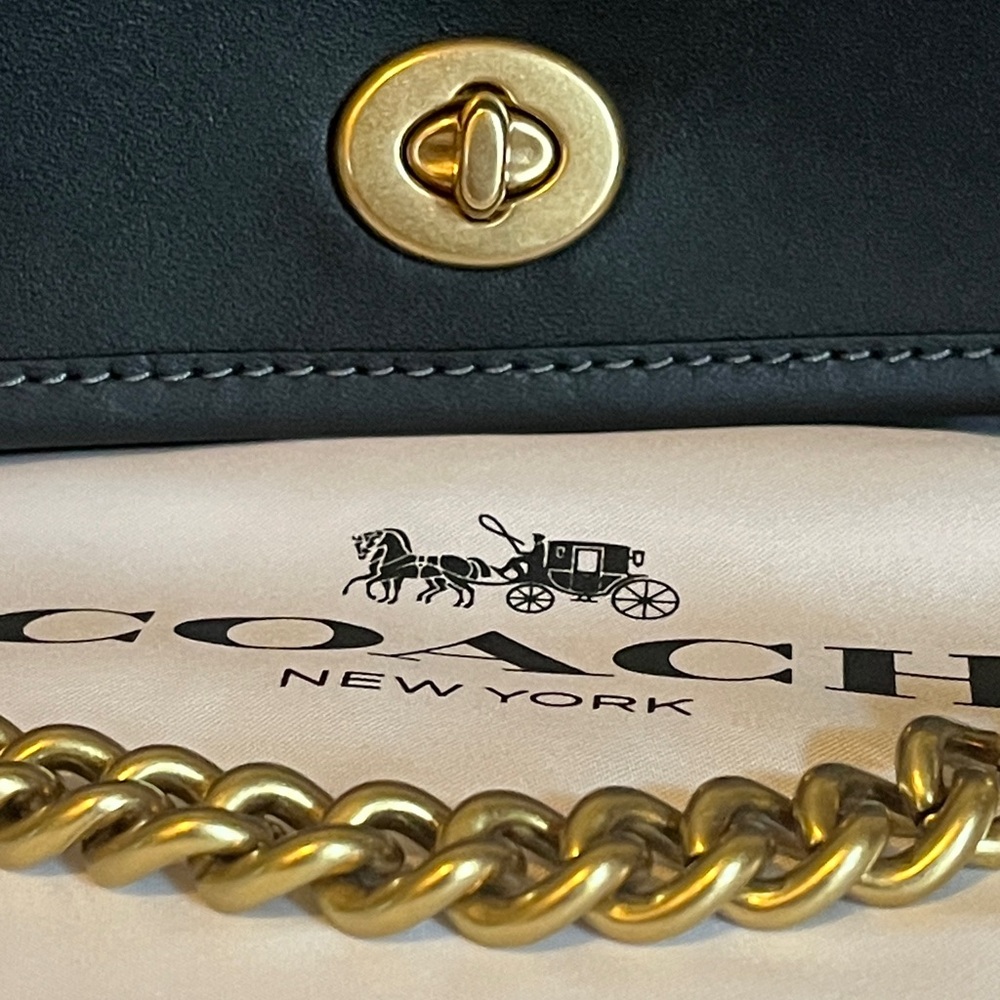 Coach Re-released Dinky Bag in Black - Picture 2 of 13